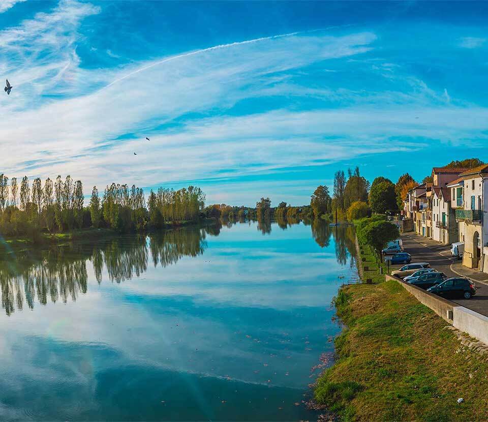 Image Right 1